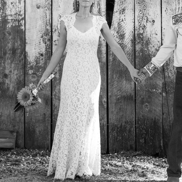 BHLDN Marivana Lace Wedding Gown 00